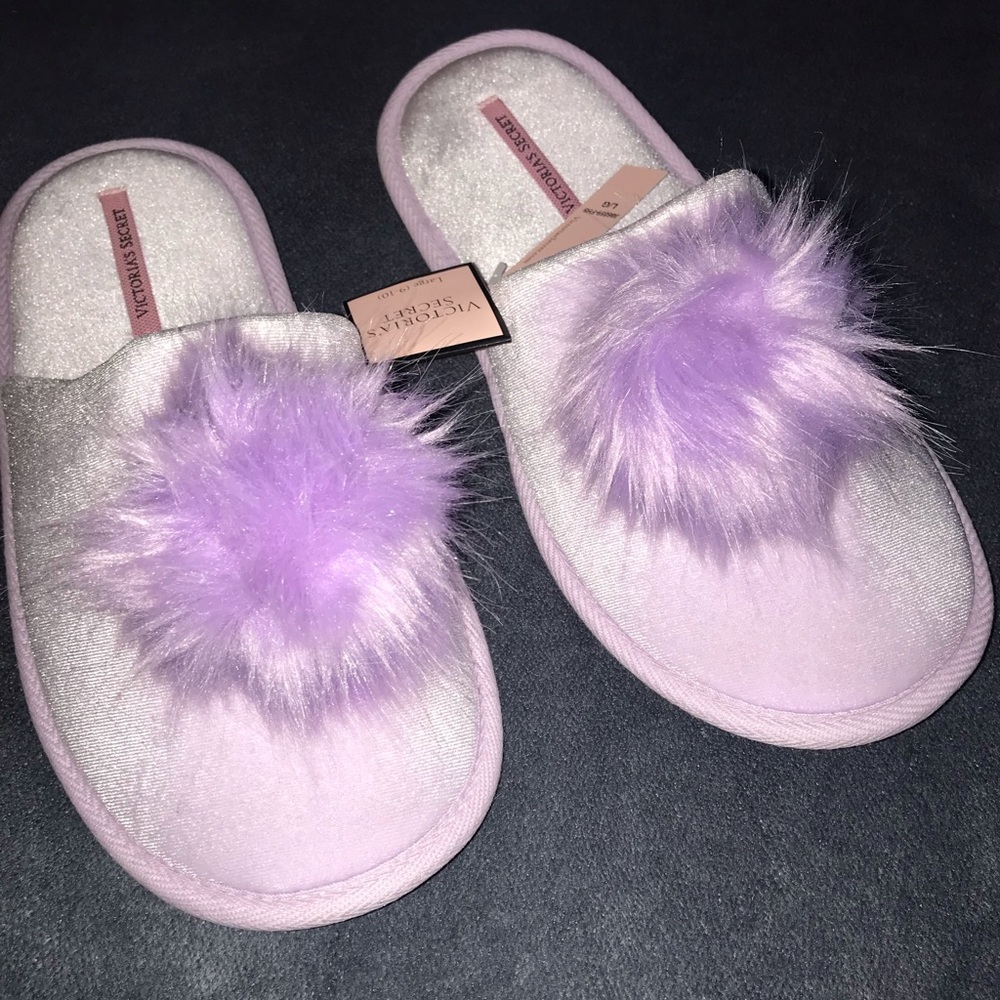 Victoria’s Secret Slippers size Large 9/10